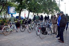 Họp hội xe đạp sáng thứ 7 tại hồ tây đông vui